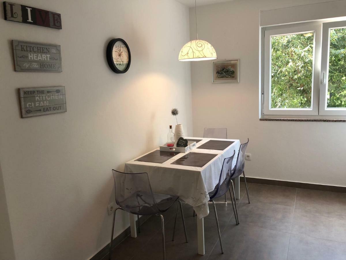 Apartment Safran Novigrad  ภายนอก รูปภาพ
