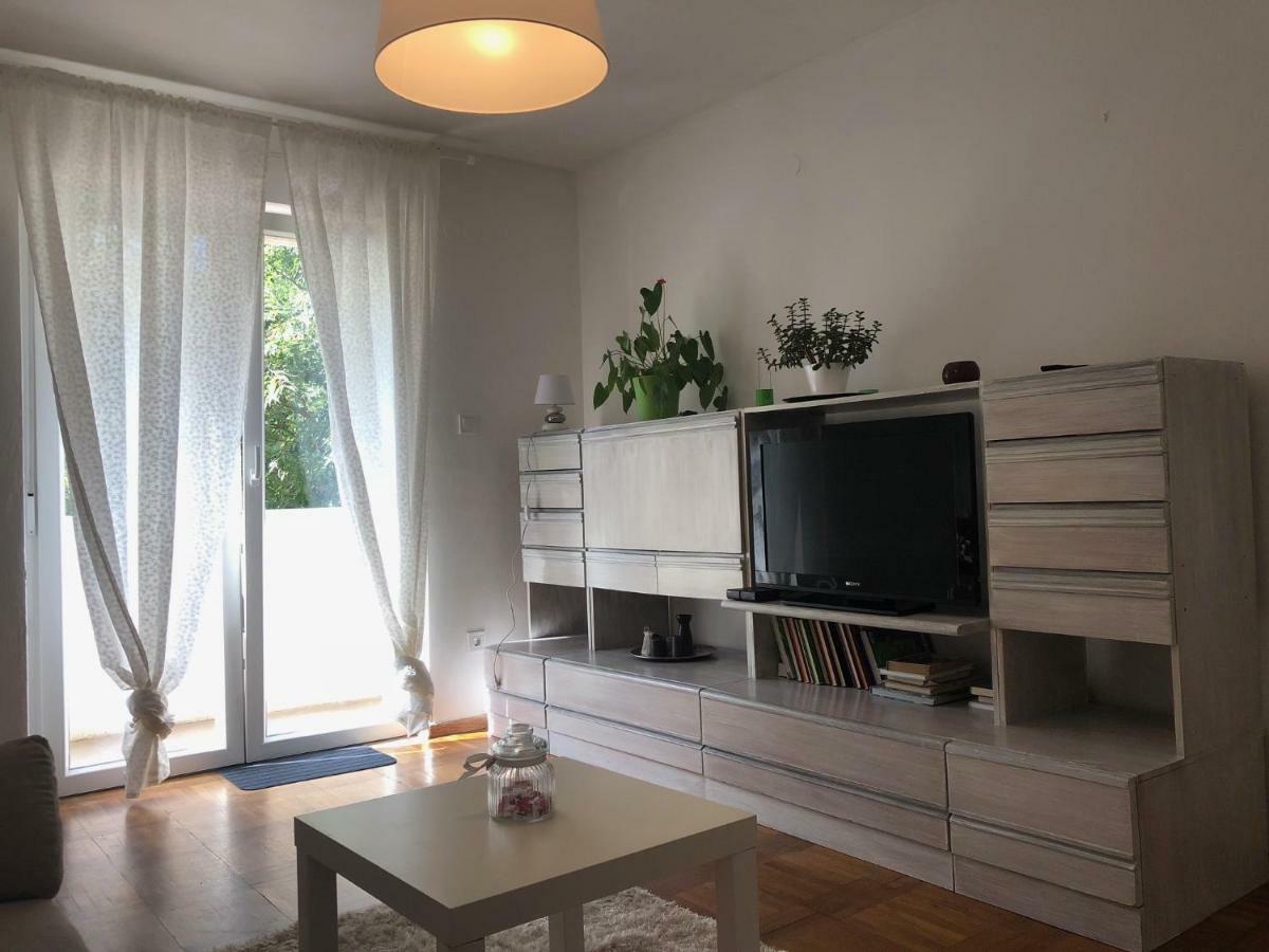 Apartment Safran Novigrad  ภายนอก รูปภาพ